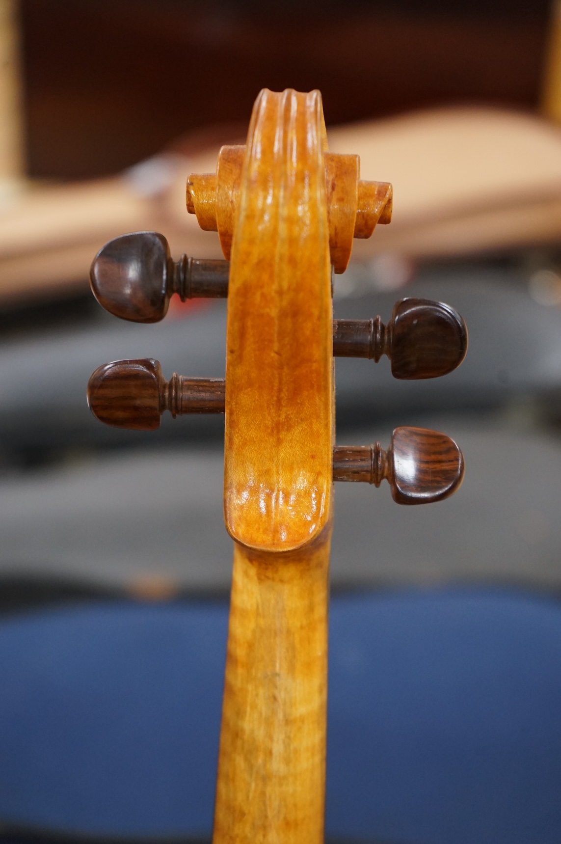 A cased handmade English violin by Robert Down, Hindhead Fecit Anno 1977
